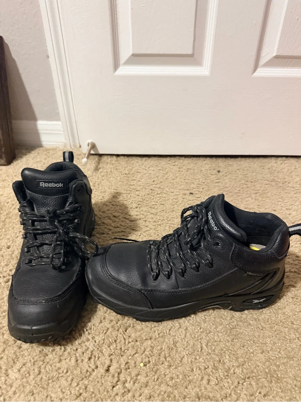 Reebok Work Men’s 9M Black Leather Waterproof Slip Resistant Work Boots
